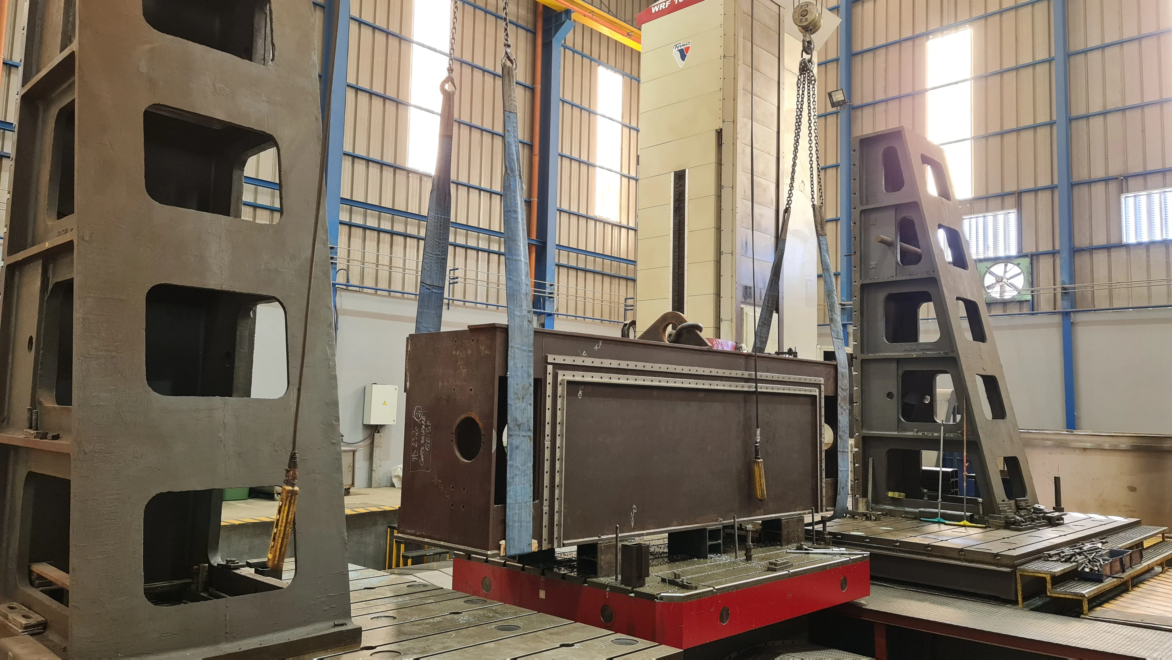 Dam gate installation - hydromechanical equipment